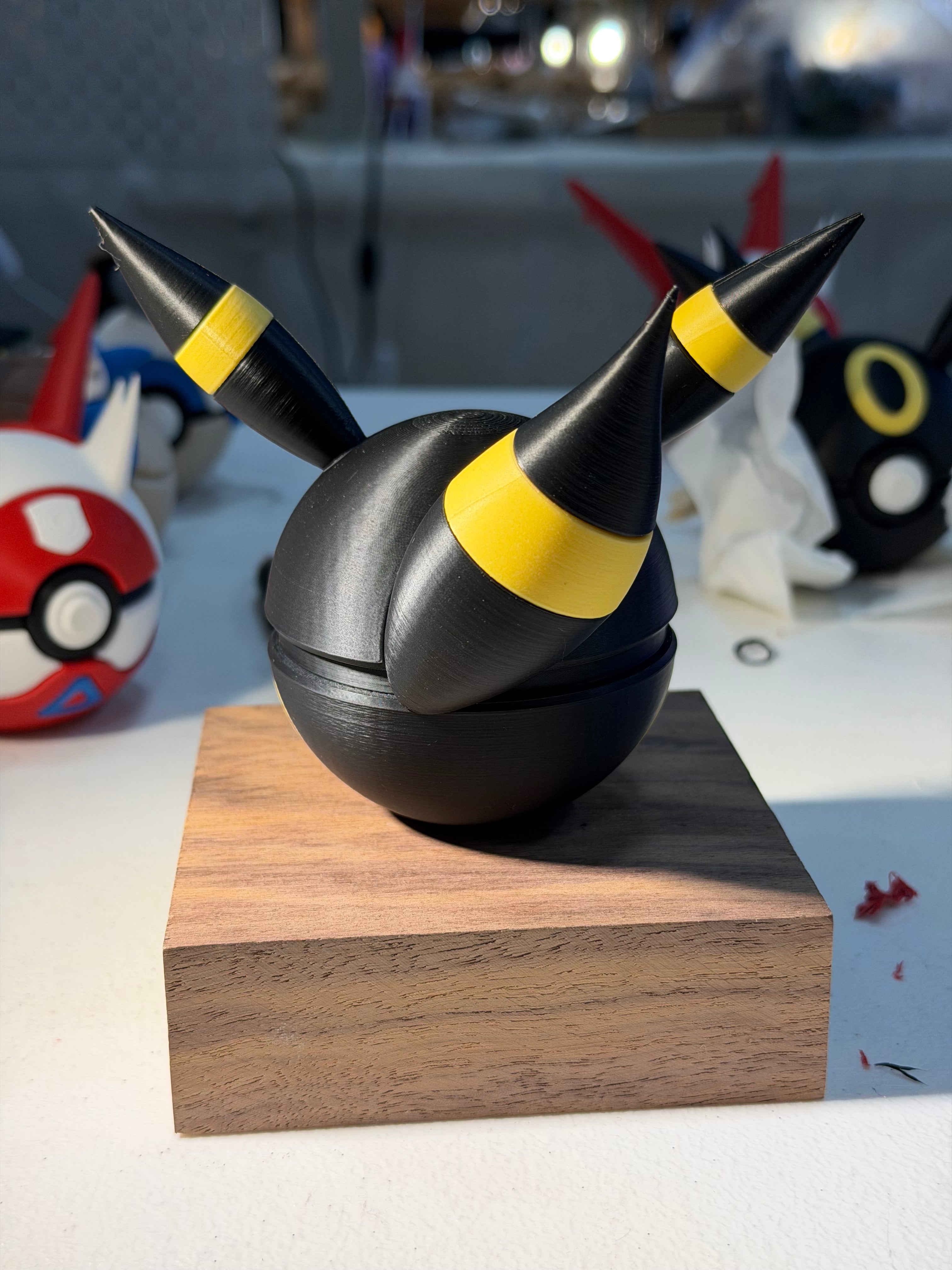 Umberon pokeball