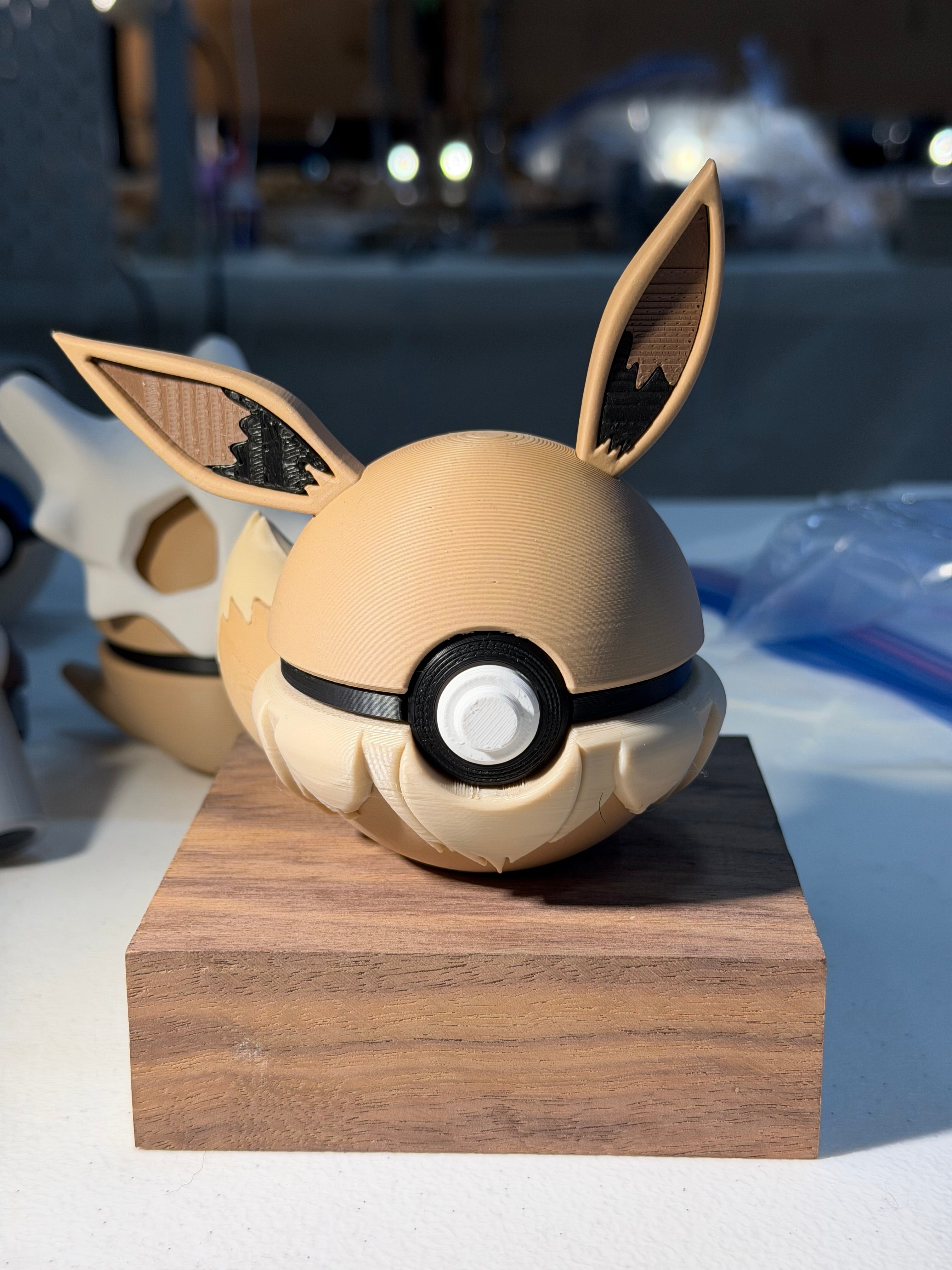Eevee pokeball