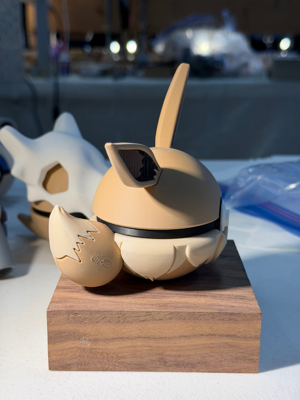 Eevee pokeball