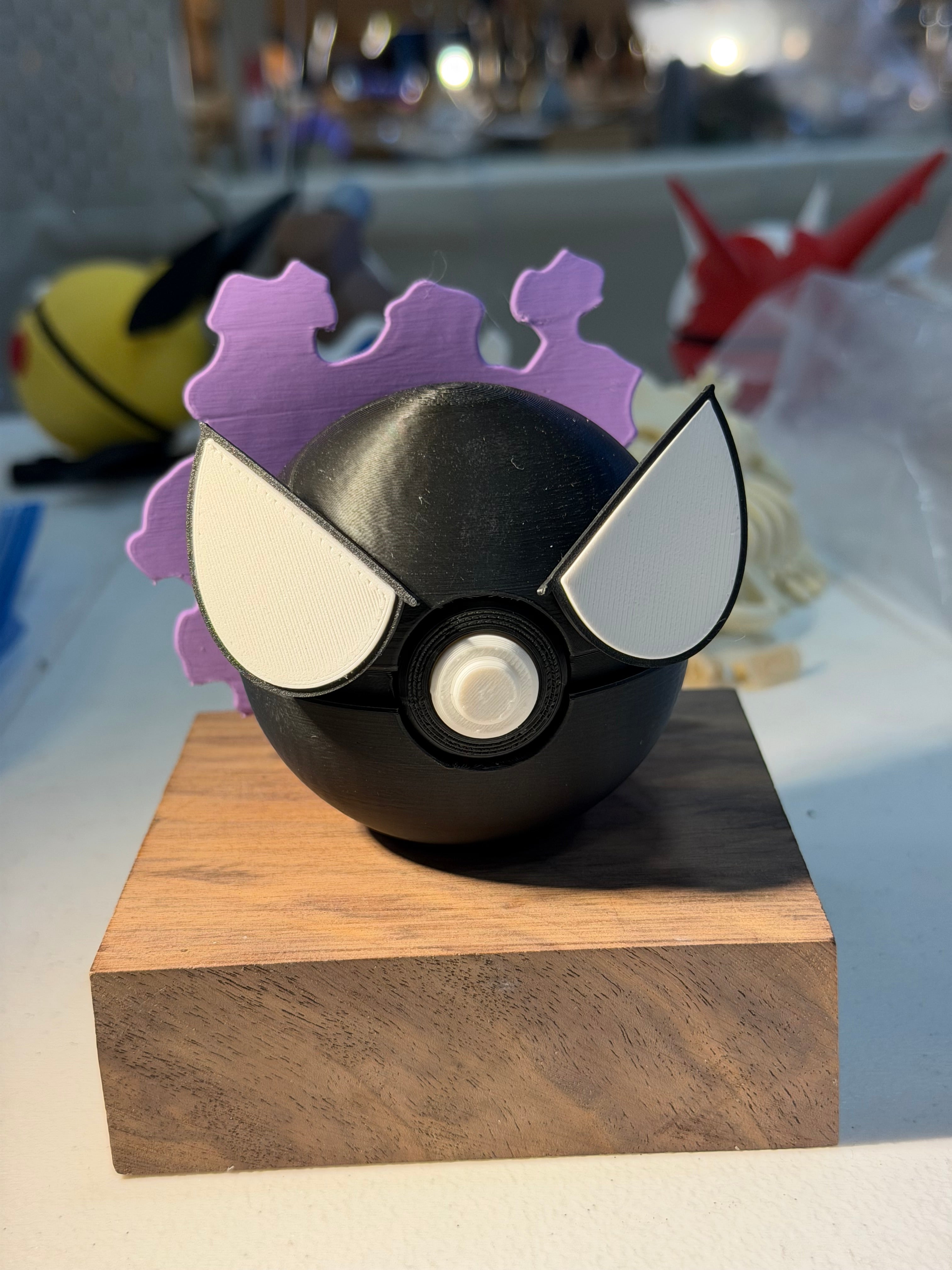 Gastly pokeball