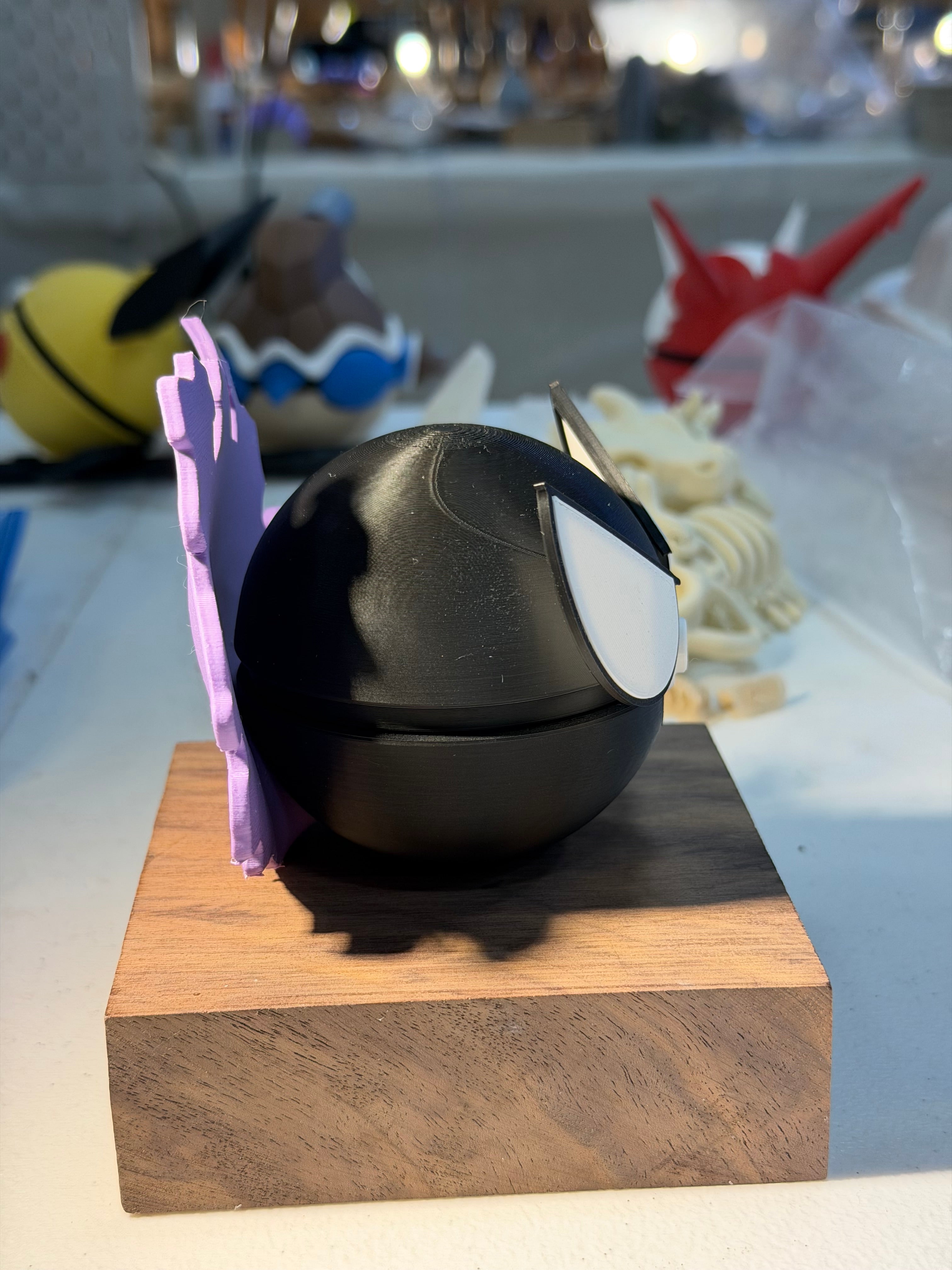 Gastly pokeball