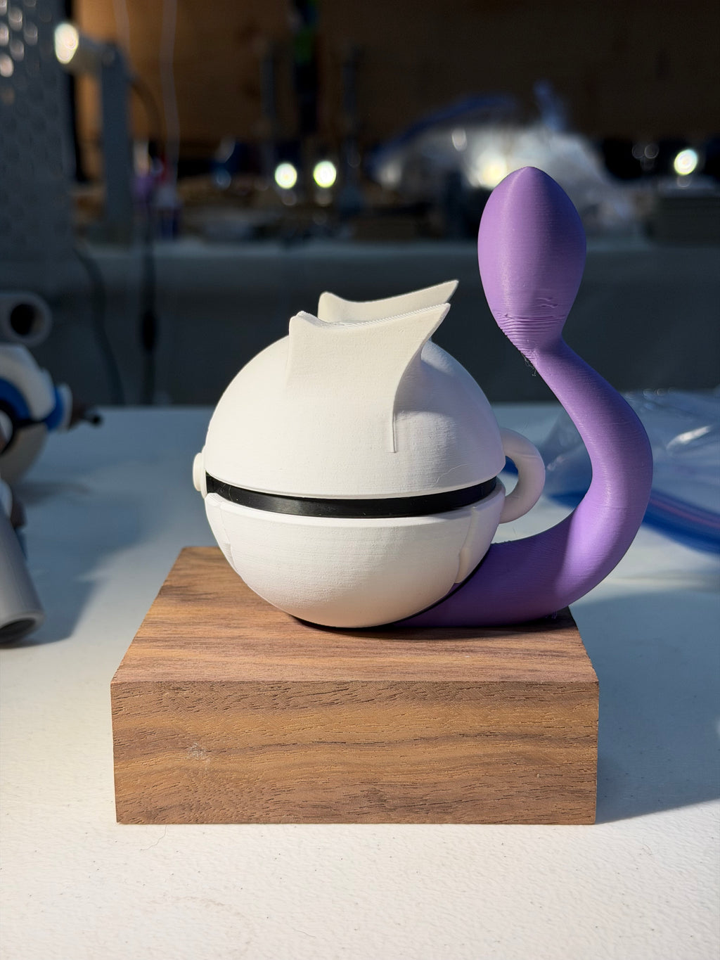 Mewtwo pokeball