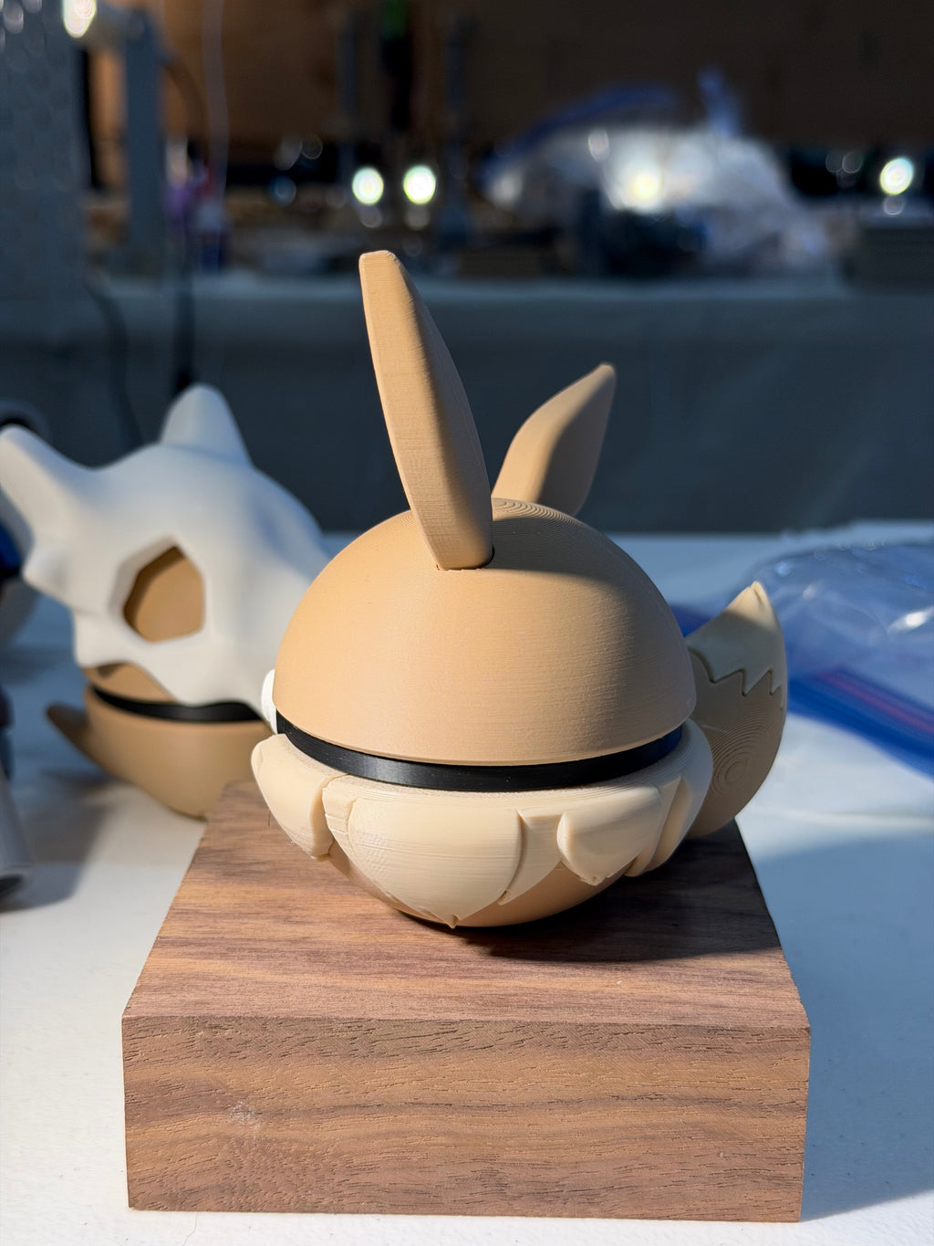 Eevee pokeball
