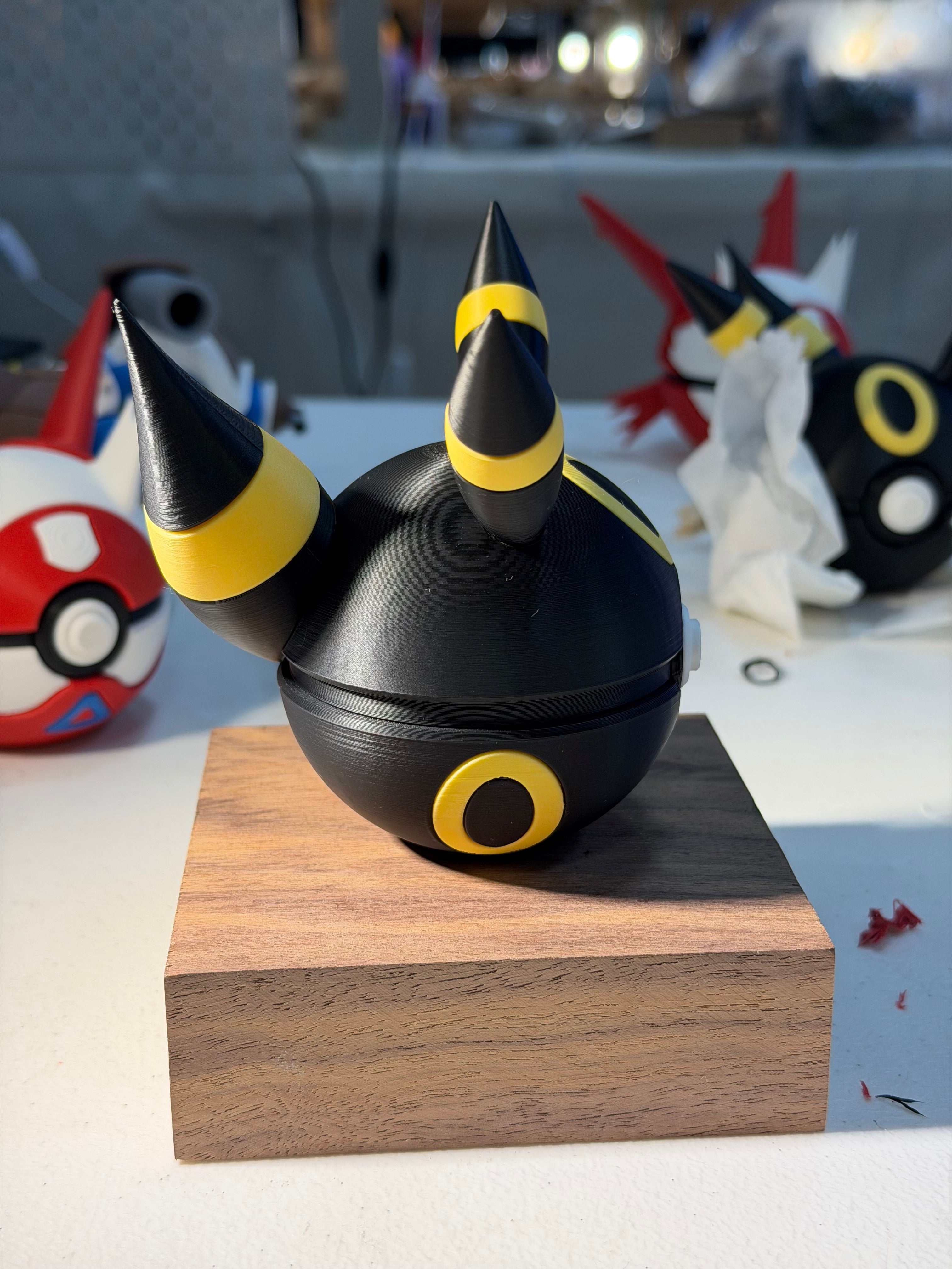 Umberon pokeball