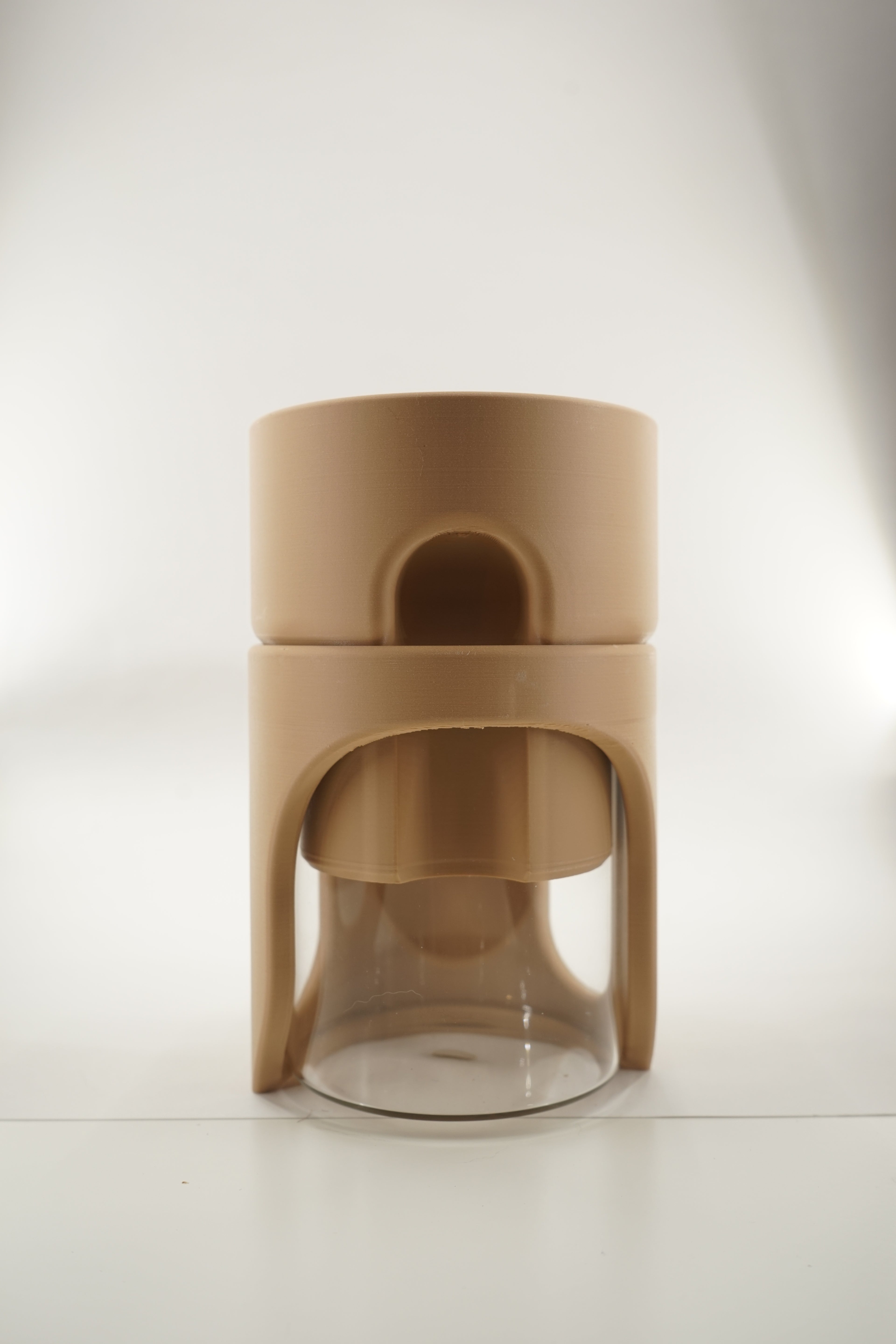 Vesi | Self water planter