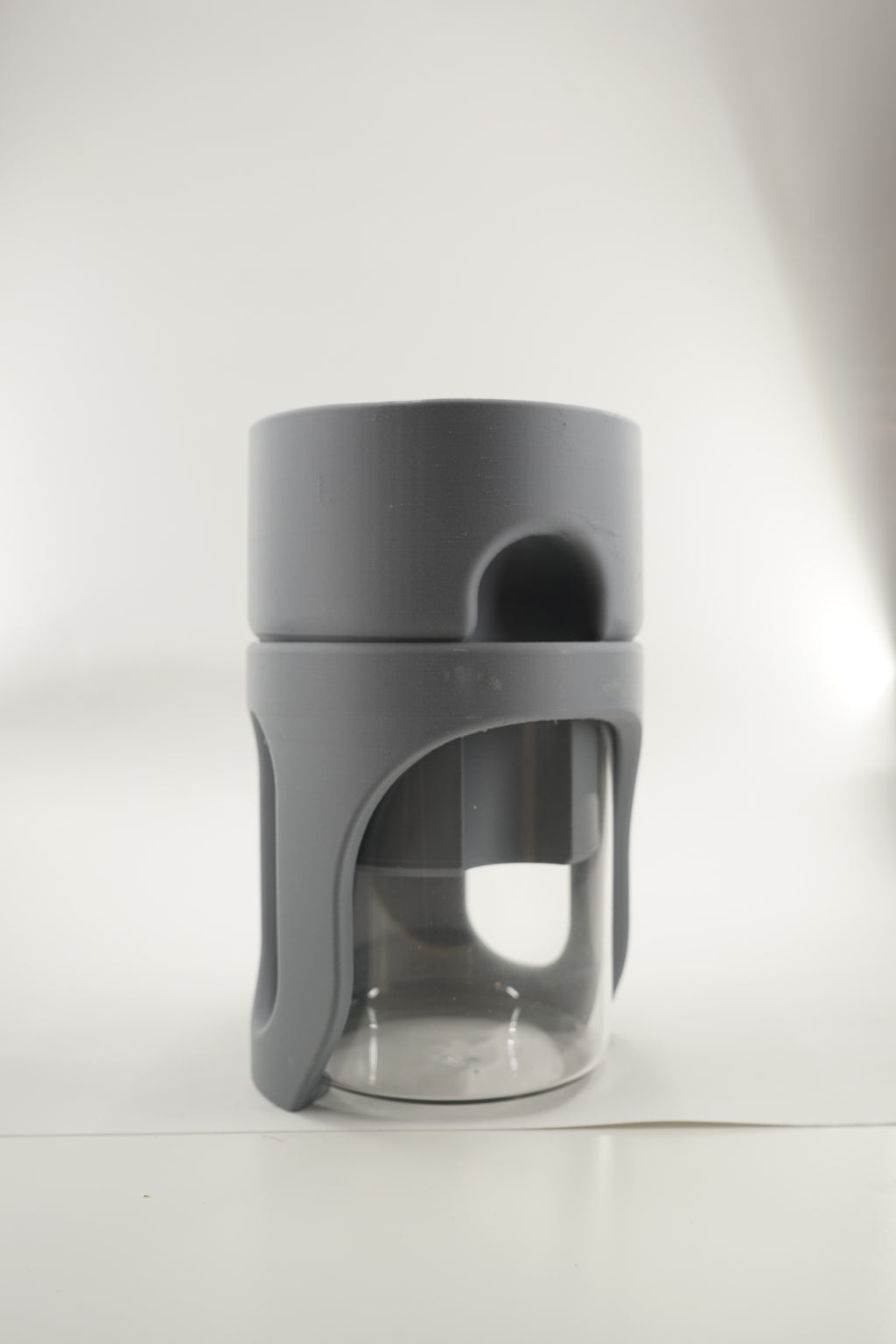 Vesi | Self water planter