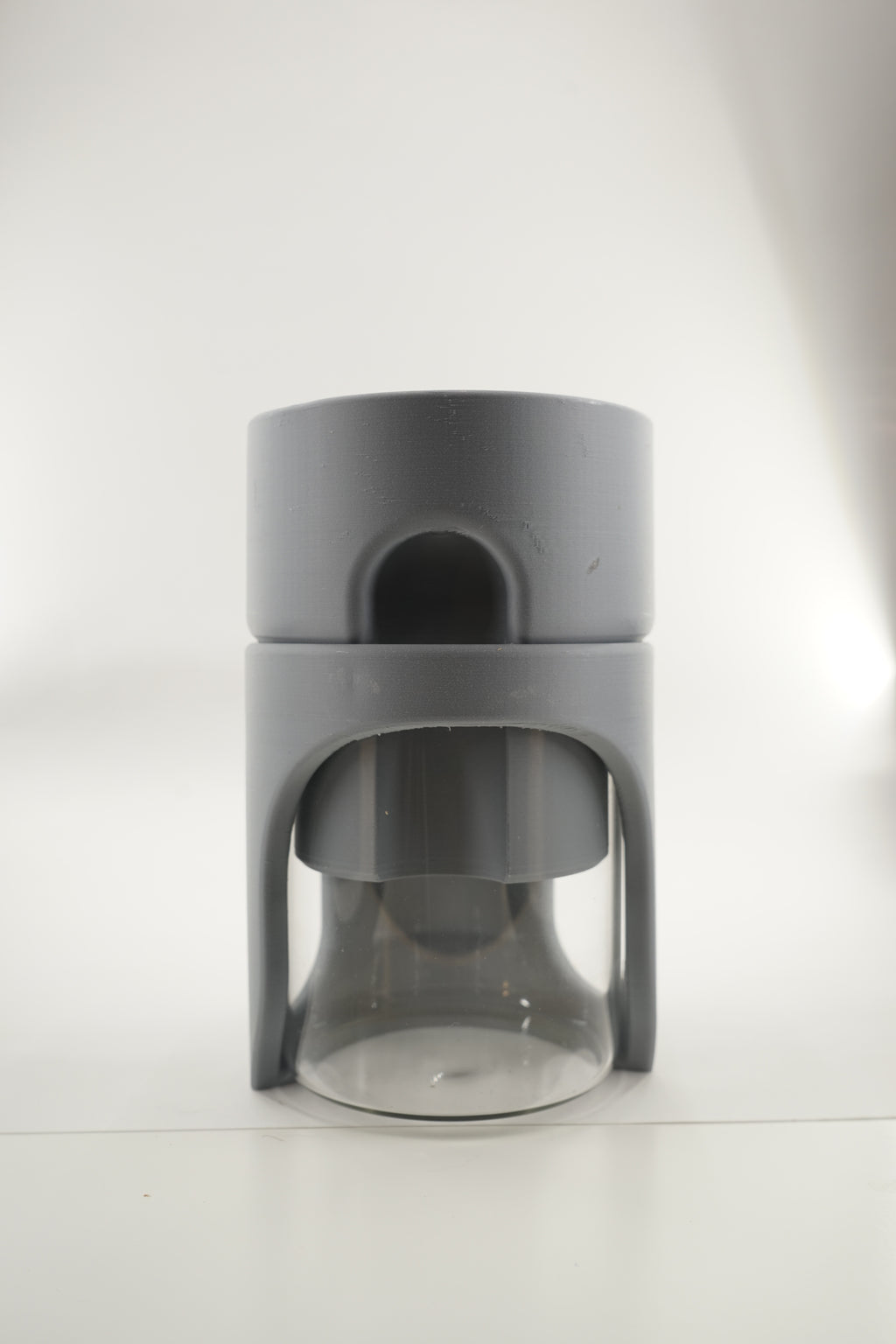 Vesi | Self water planter